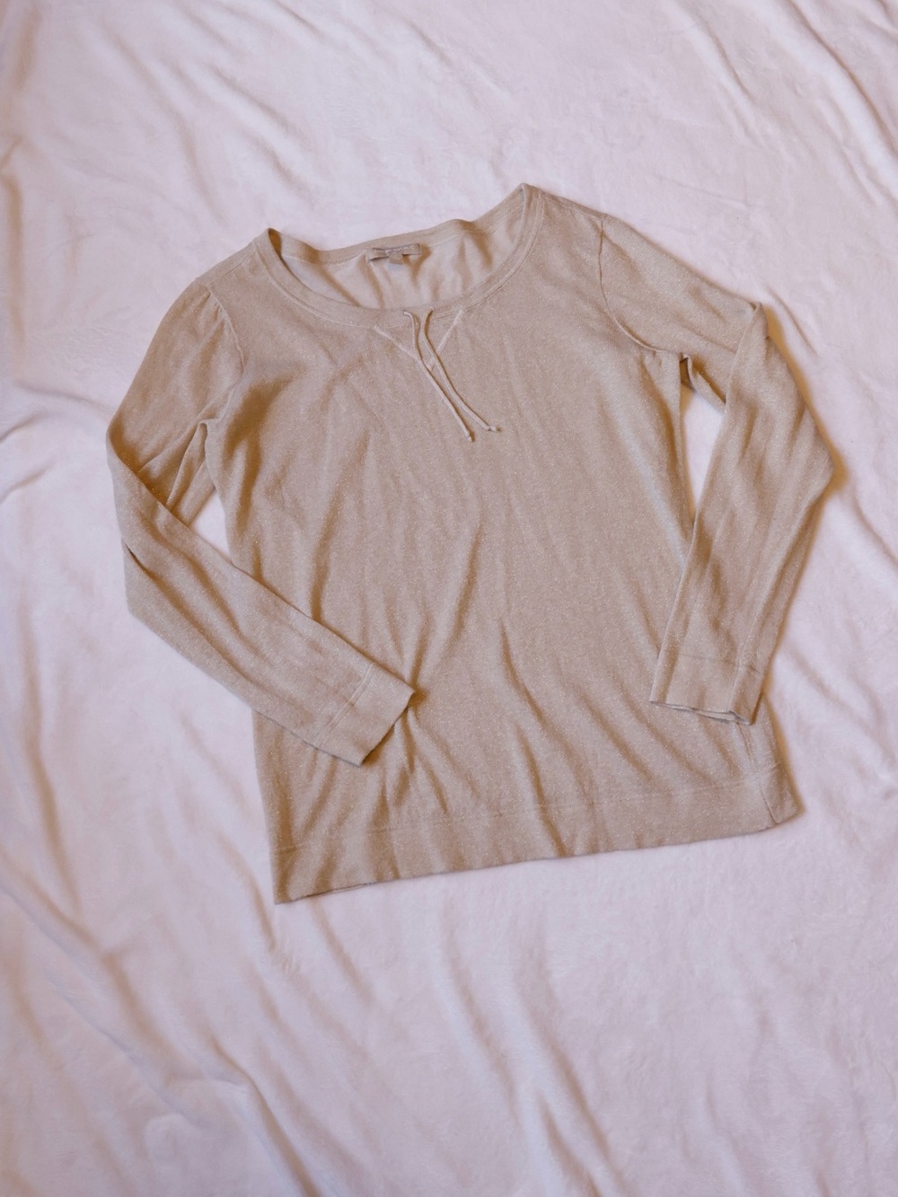 Banana Republic Women’s L Metallic Shimmer Knit Top Beige Gold Long Sleeve Tie